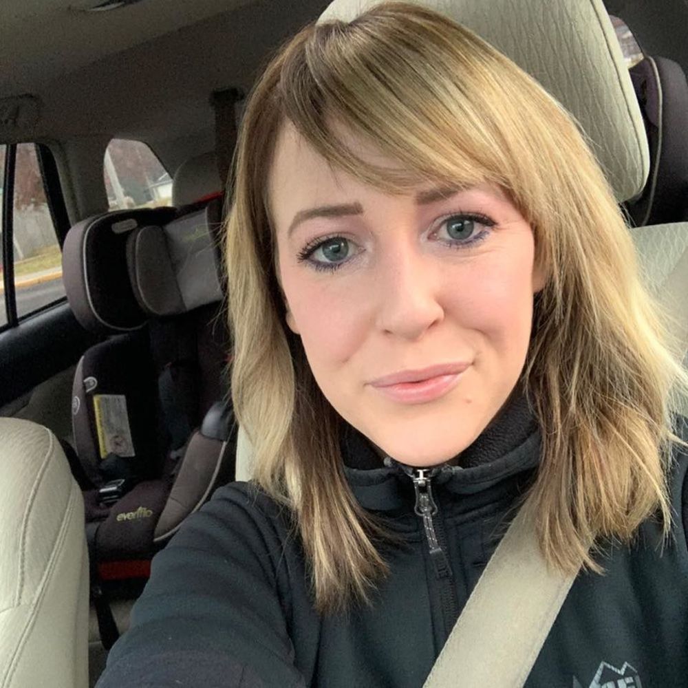 Meet your Posher, Adrianne